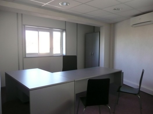 Location de bureaux équipés avec connexion wifi réseau HD à Saint Victoret 13730